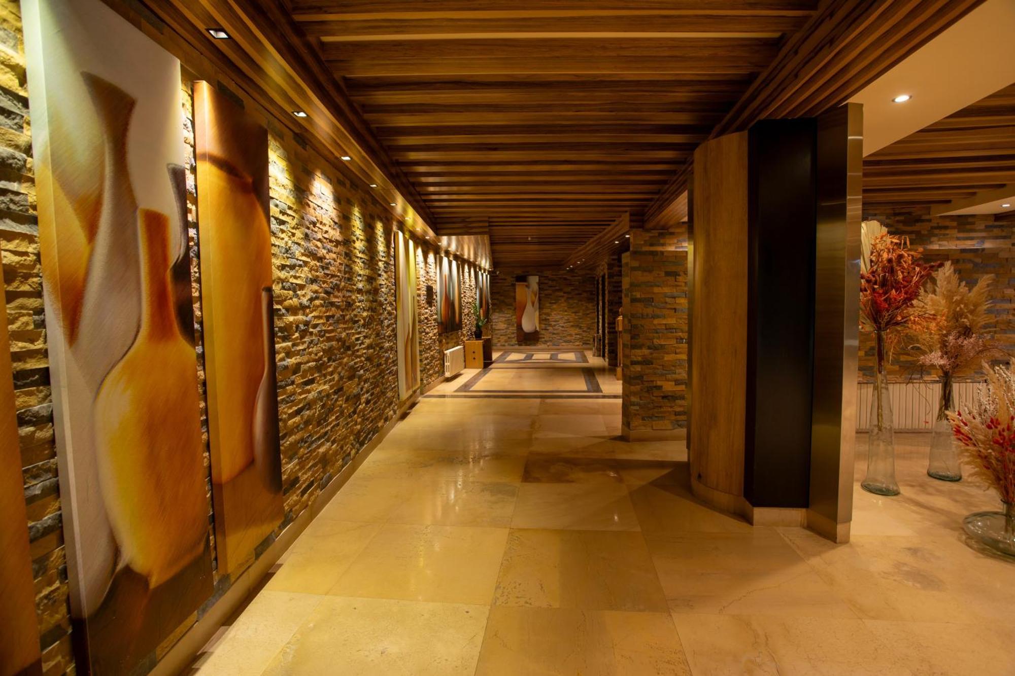 Terre Brune Hotel Mzaar Kfardebian Buitenkant foto